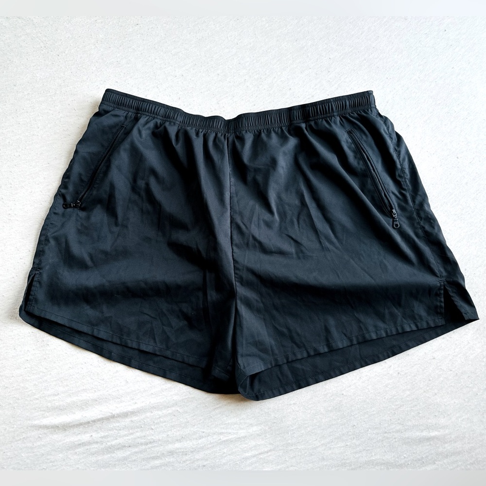 Girlfriend Collective Black Athletic Shorts With Pockets